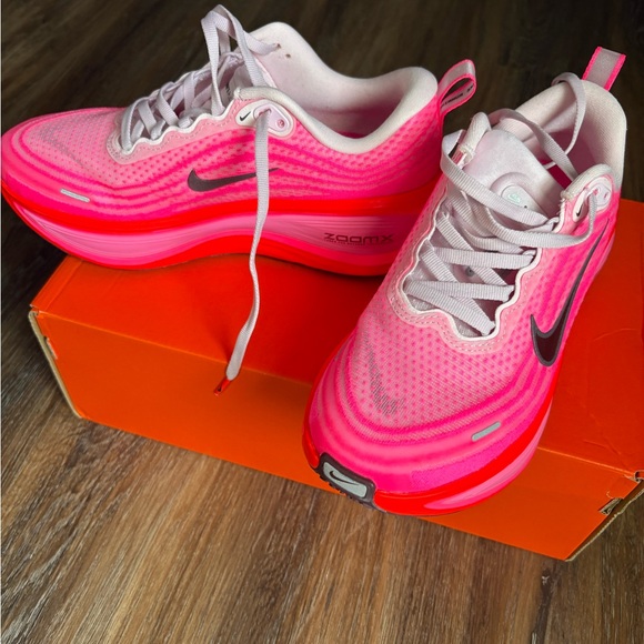 Women’s Nike Vomero Plus running shoes - Picture 4 of 5